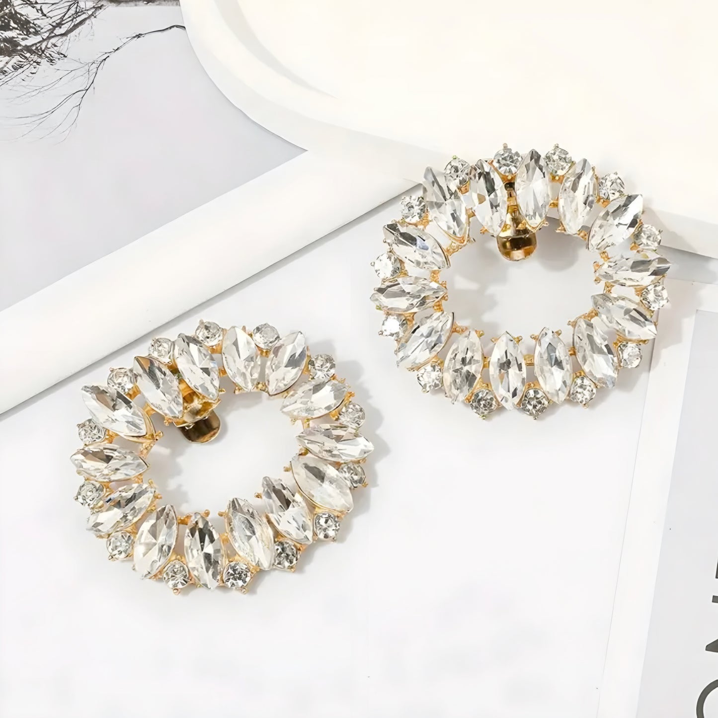 Elegante Kristall-Schuhclips in Goldoptik – Runddesign für glamouröse Akzente