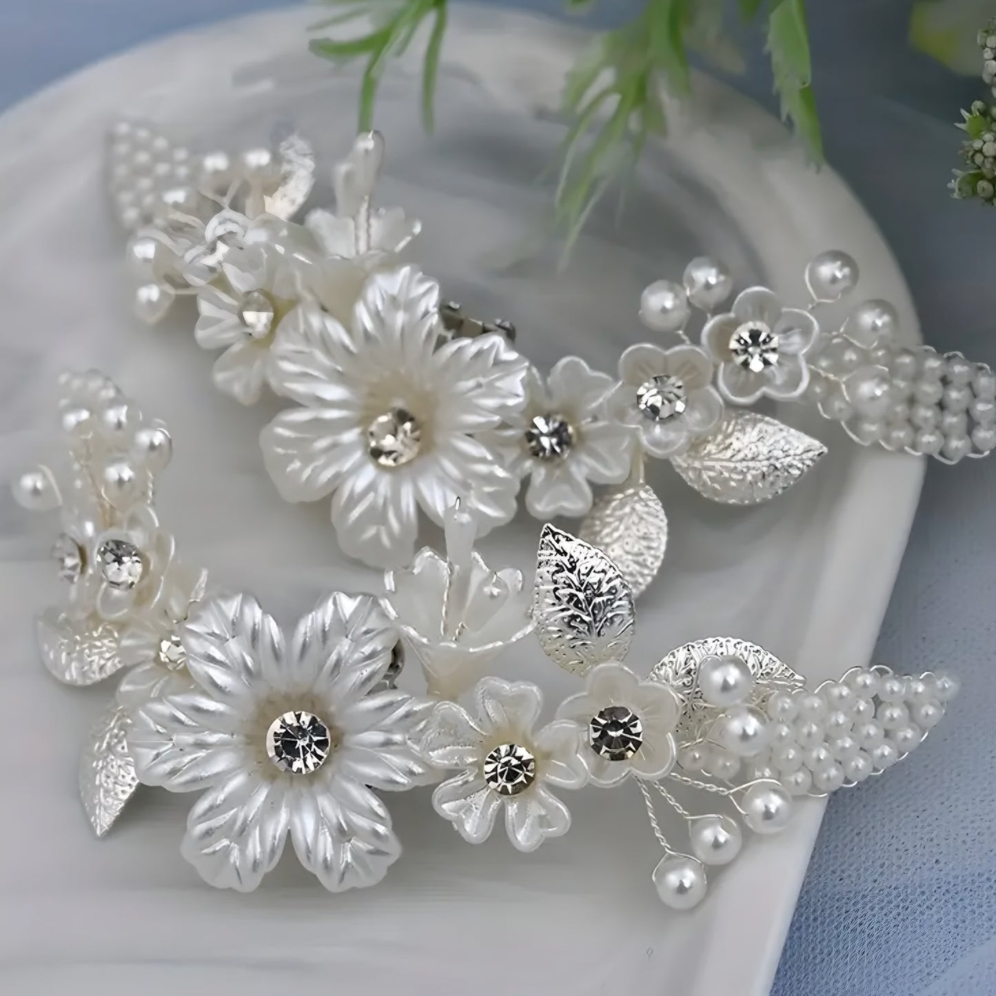 Nr17. Zarte Blumen Schuhclips mit Perlen und Kristallen , Romantisches Highlight für Brautschuhe