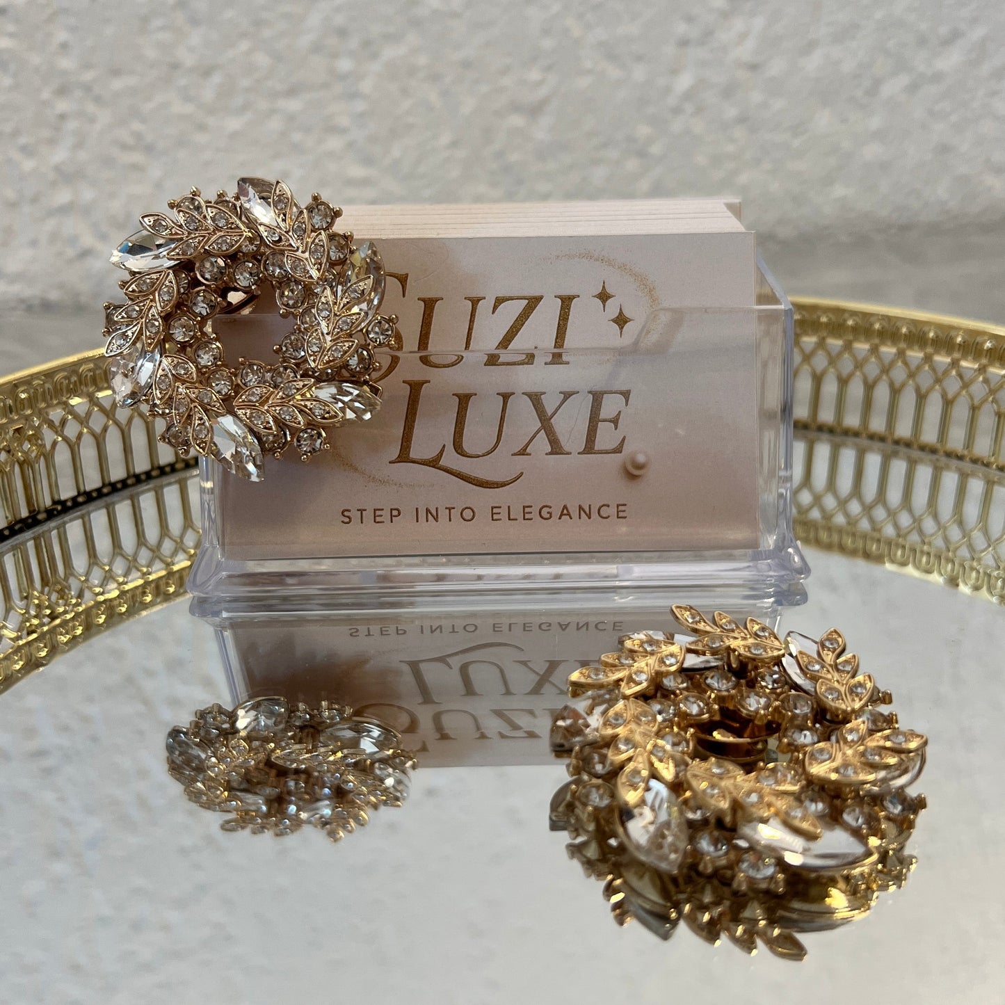 4.Verleihe deinen Schuhen ein Upgrade mit funkelndem Schuhschmuck